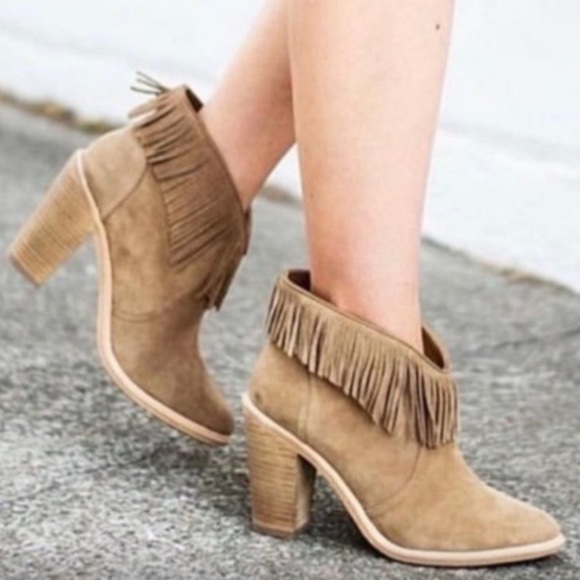 LIKE NEW JOIE fringe booties size 6 - Picture 2 of 10